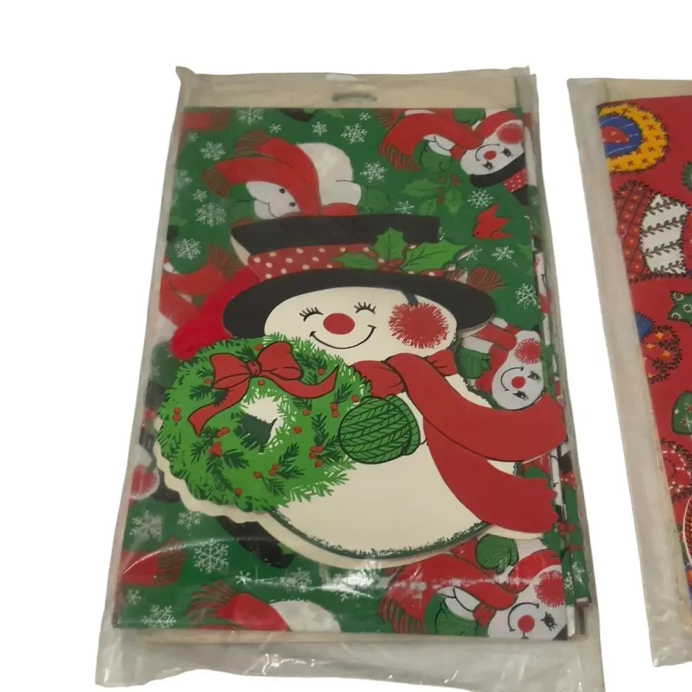 Vintage Hallmark‎ Christmas Gift Bags Tag & Yarn Lot Of 2 Stockings Snowman New
